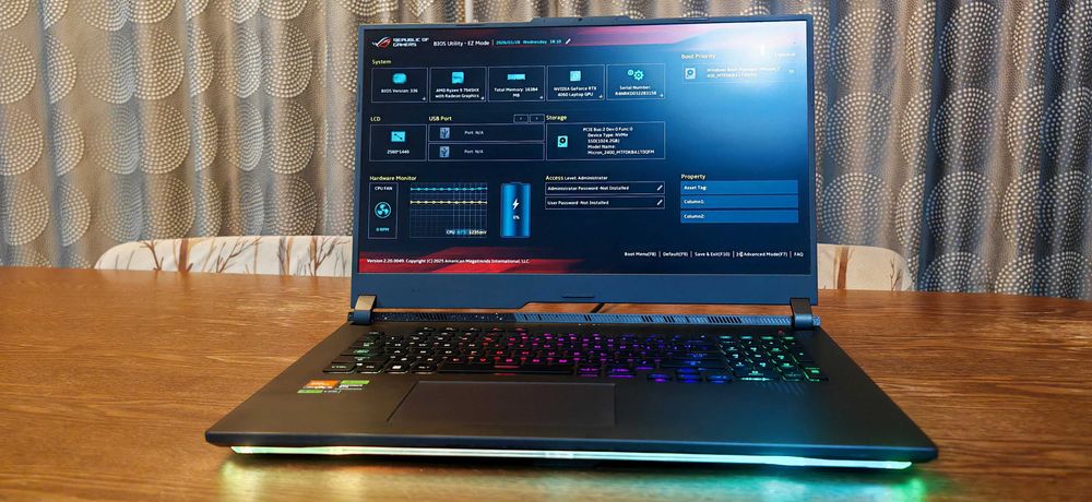 ASUS ROG STRIX G17 , AMD Ryzen 9 7945HX, GeForce RTX 4060