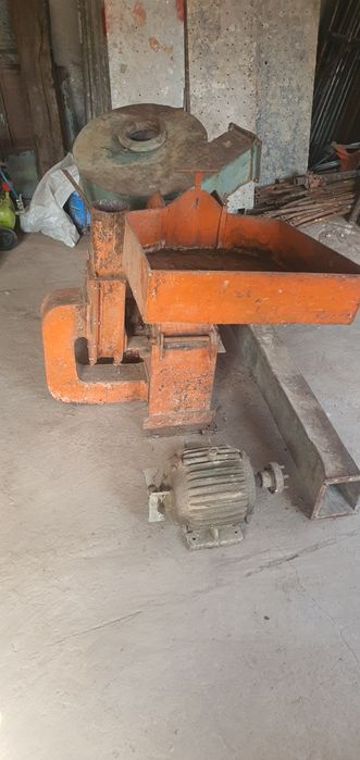 Фуражумелка за зърнен и груб фураж