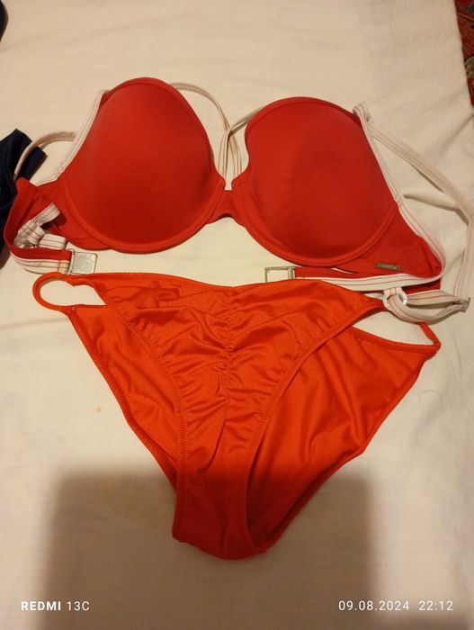 Costum baie 2 piese diferite măr M-L