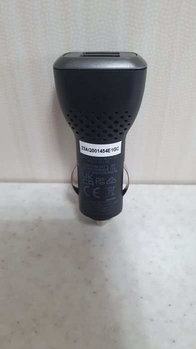Vînd Încărcător original cu 2 eșiri USB pentru GPS tomtom