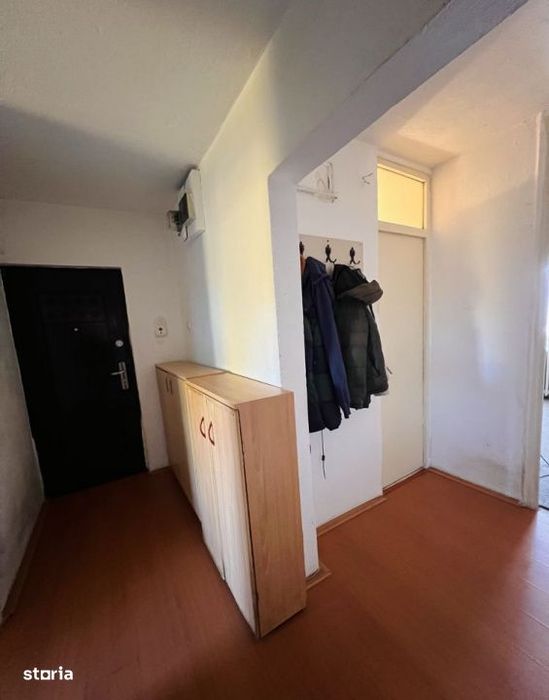 Apartament 3 camere decomandat, 2 bai, 75 mp, 2 parcari, zona Garii