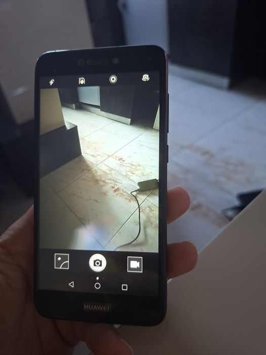 Honor 8 lite / спукан гръб