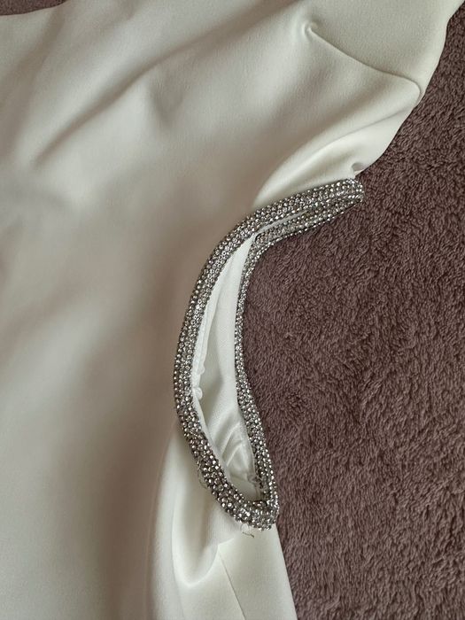 Чисто нова рокля Зара