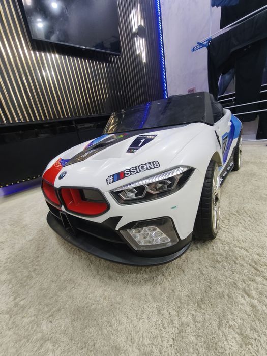 Bolalar elektromobili BMW M-Sport (Pultli)