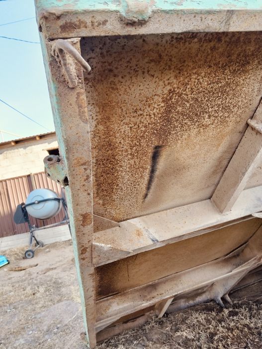 Площадька ЗИЛовскии