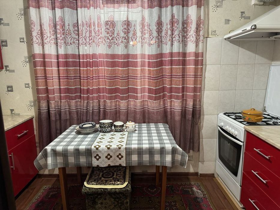 Юнусабад 14кв Аренда 2комн 2 этаж