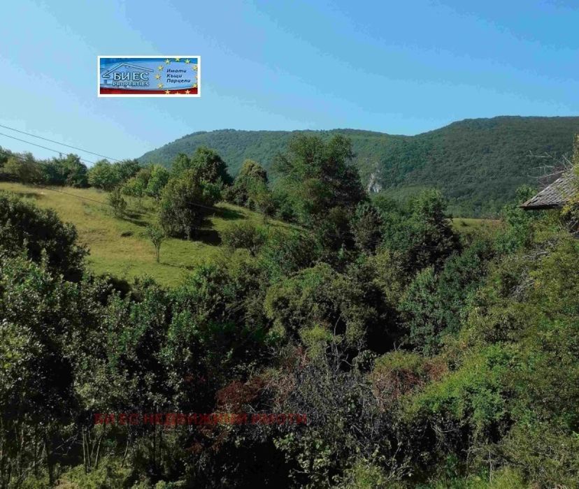 Продава къща  с. Филиповци 120 м²