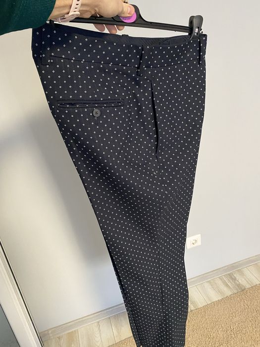 Pantaloni de barbati H&M  slim fit, mar 34/36, bleumarin cu model romb