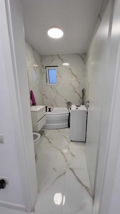 Inchiriez apartament 2 camere cu parcare inclusa in Dobroesti