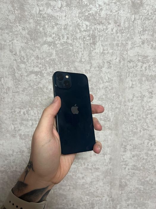 iPhone 13 в хорошем состоянии