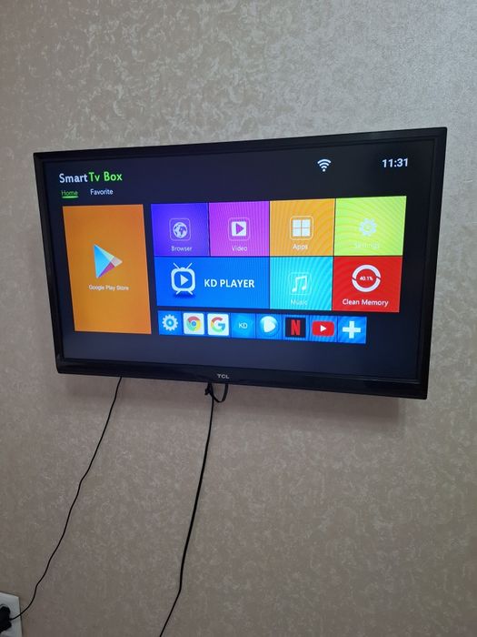 Продам телевизор + приставку smart TV