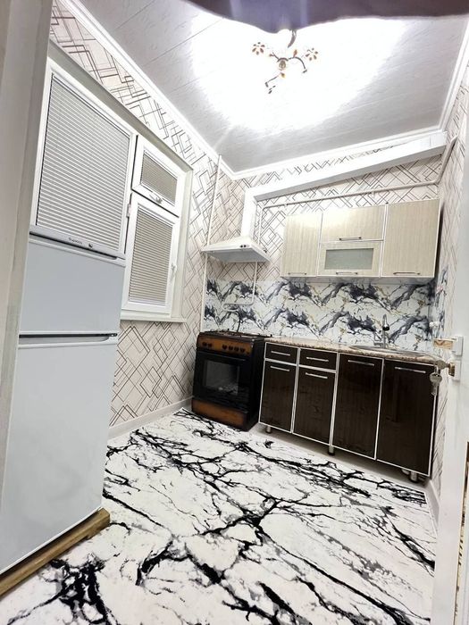 Чиланзар -6 орентир: Метро Мирзо Улугбек 1/1/4 С ремонтом и обстановко