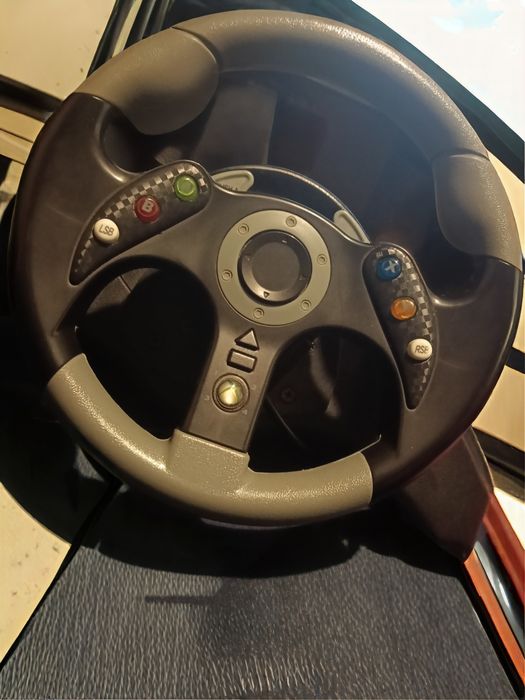 Vând Xbox 360 perfect funcțional