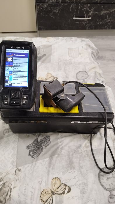 Продавам сонар Гармин стикер 4+