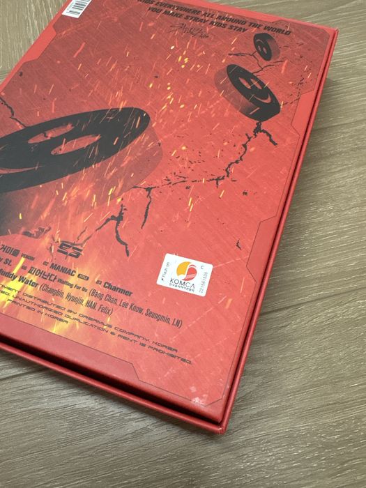 Альбом Stray Kids Oddinary