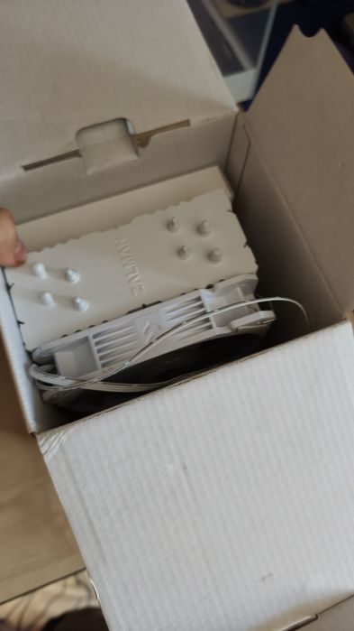 Продается кулер для процессора Zalman CNPS9X Performa ARGB White