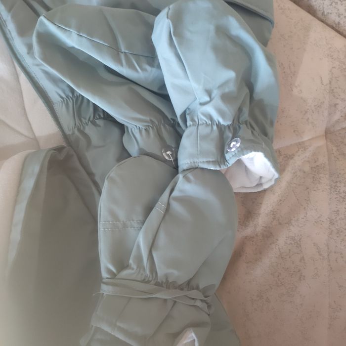 продам комбинезон детский фирмы lassye