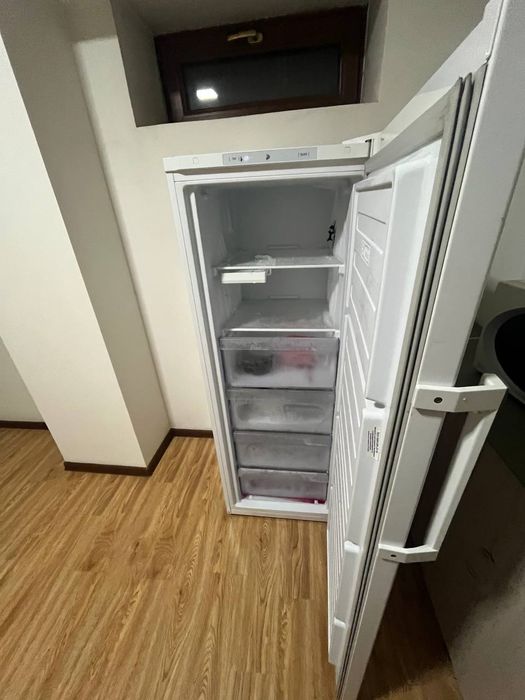 Морозильник Beko модель-RFSK215T01W