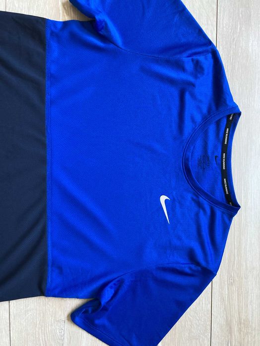 Найк Nike Breathe Running  Dri Fit мъжка тениска размер М