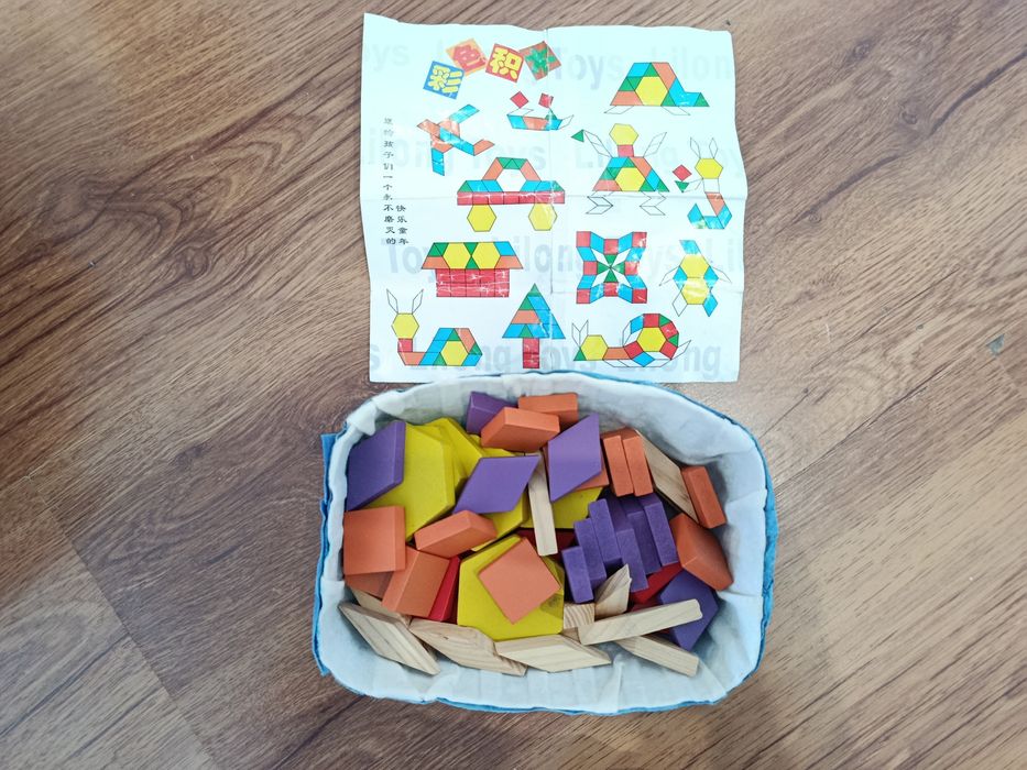 Играчки за малко деца и конструктори