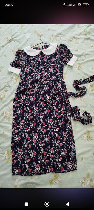 Продам новые платья 2000