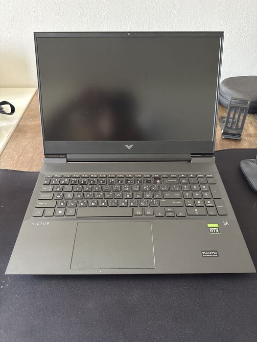Лептоп victus 16 на 4td ssd