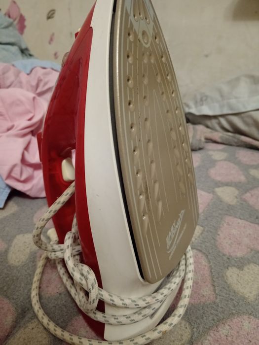 Продам утюг в рабочем состоянии