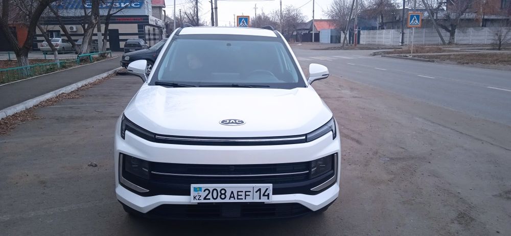 Продам автомобиль JAC JS4