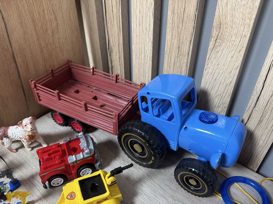 Продам игрушки для мальчика