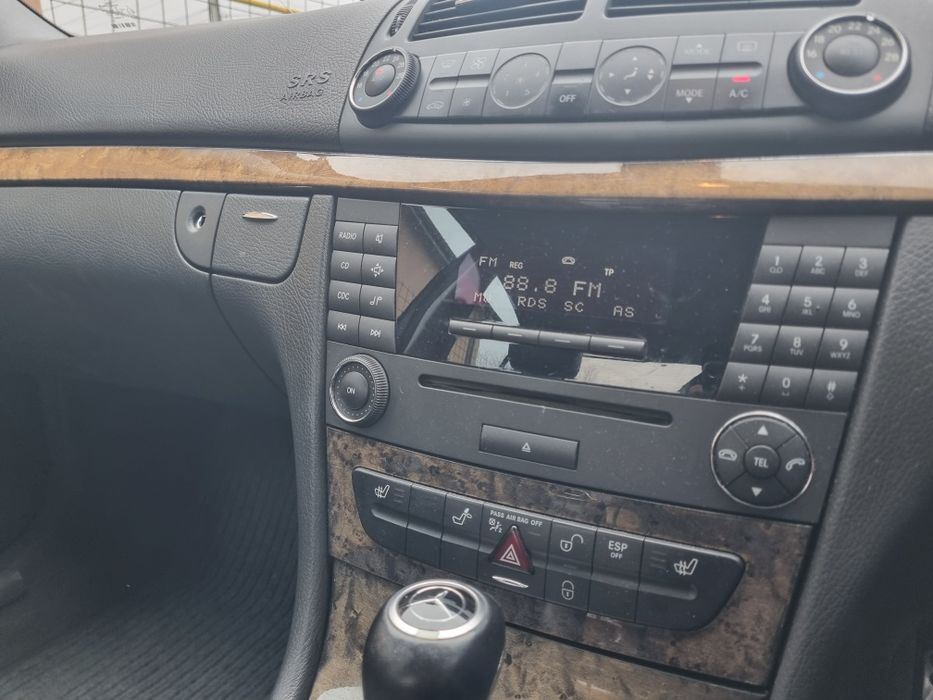 Radio CD player Mercedes W211