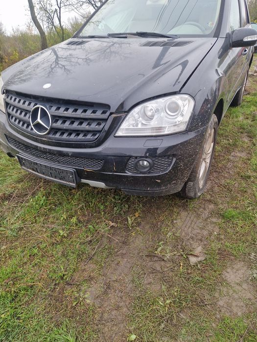 Dezmembrez Mercedes ml w164