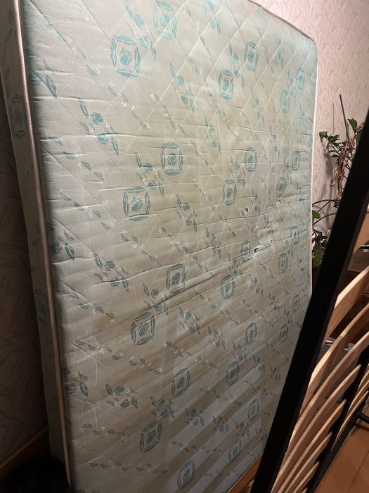 Отдам матрас бесплатно