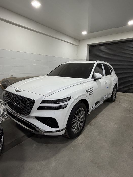 Продаётся Genesis GV80