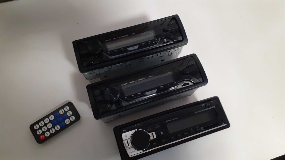 Radio MP3 cu card usb bluetooth si telecomanda fara CD