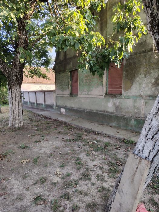 Teren 1000 mp + Casa in Pădureni