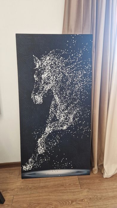 Продам картины интерьерные разные размером