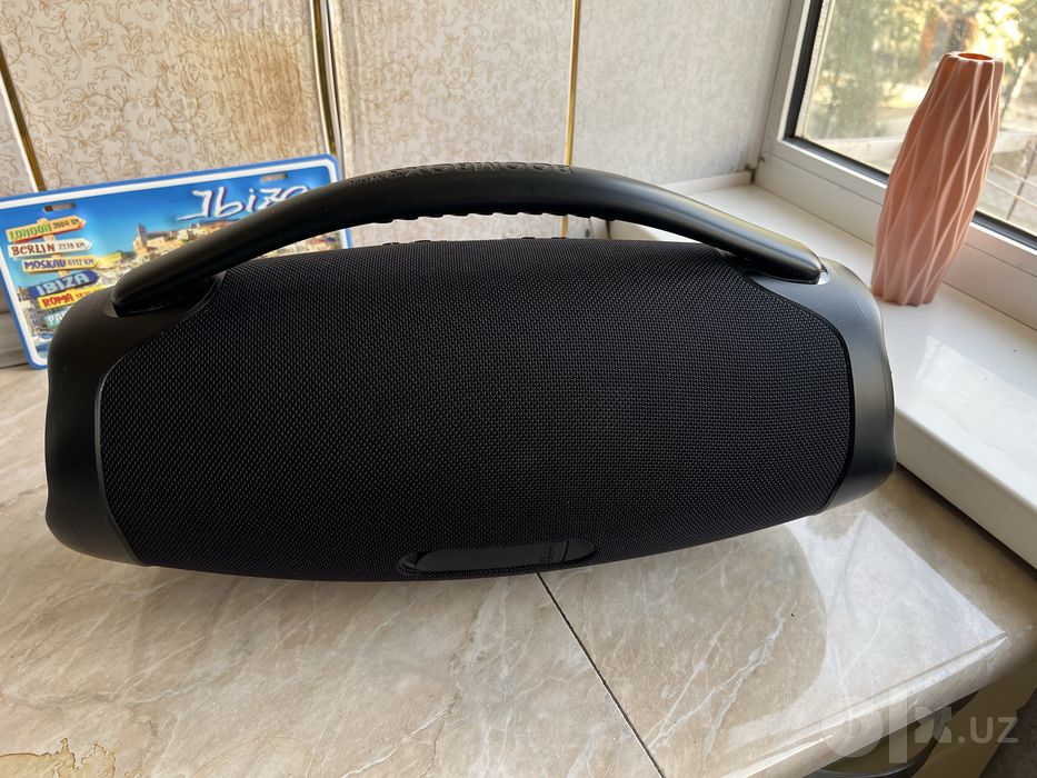 Продаётсья JBL 3 WI FI BOOMBOX в идеальном состоянии