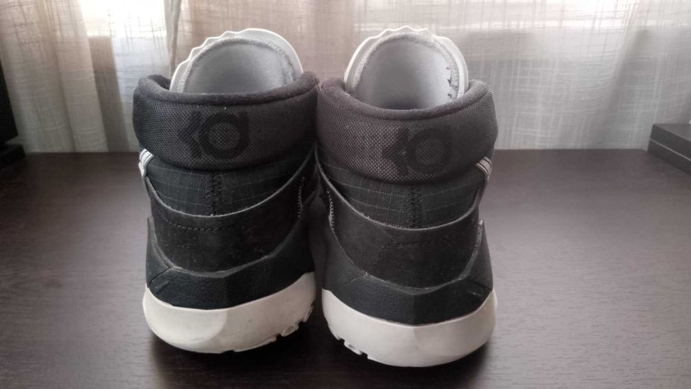 Маратонки найк/Kevin Duran