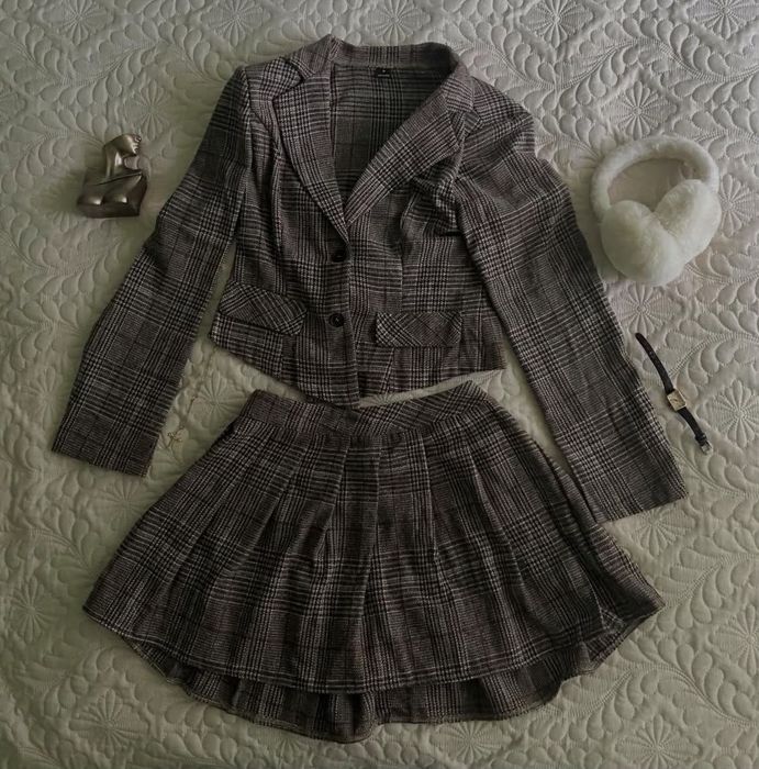 Стилен дамски комплект от две части