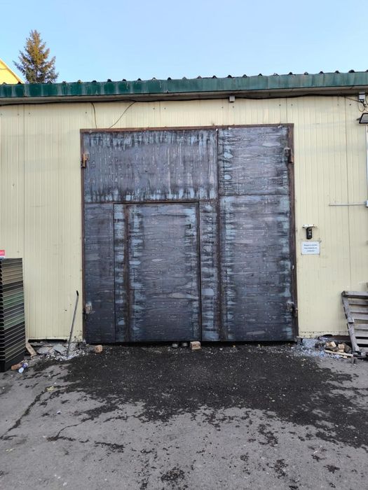 Гаражные ворота продам.