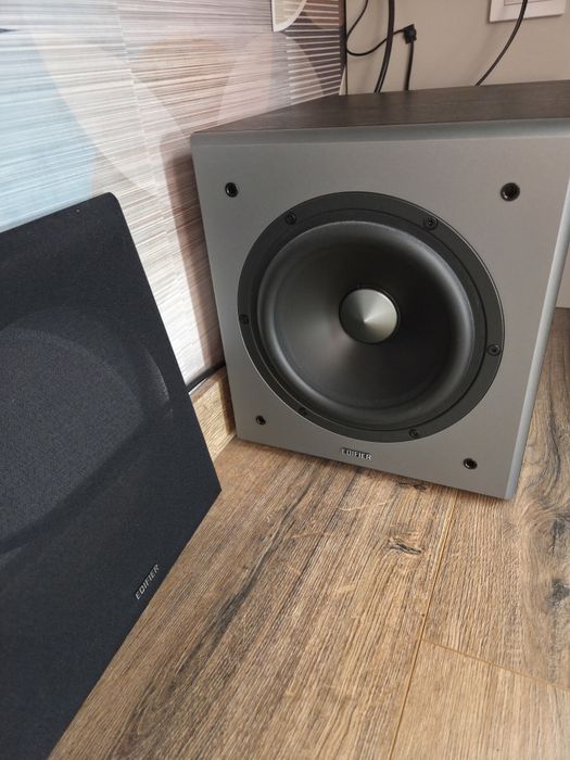 Субуфер Edifier T5 , черен - T5 , 8" инчов  говорител  активен  ,  като  нов