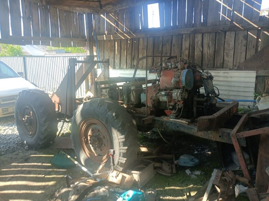 трактор с прицепом