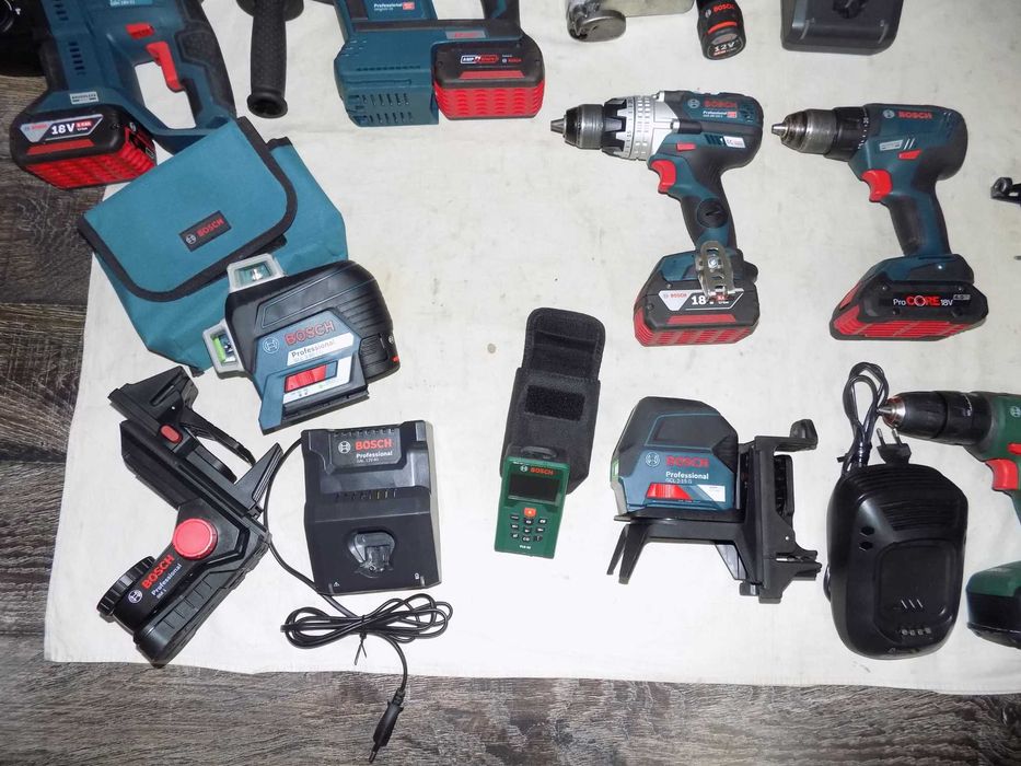 Scule 18V  Bosch  Profesionale  , perfect functionale