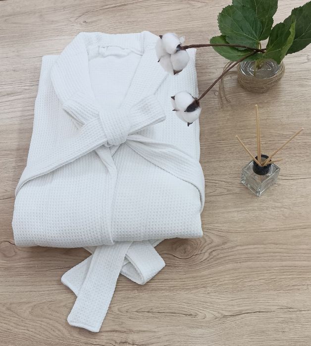 Халат вафельный белый для гостиницы оптом есть