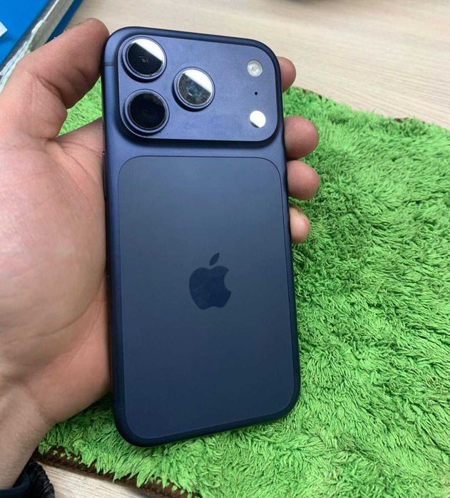 iPhone 17 pro идеал