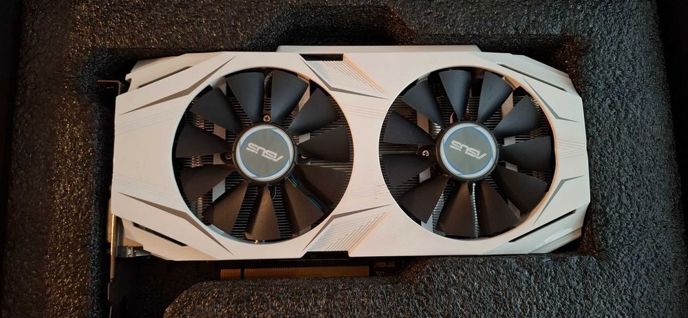 ASUS GeForce GTX 1060 OC Edition, 3GB GDDR5 192‑Bit, Stare Excelentă