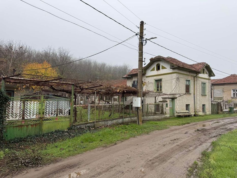 Къща в село Ореховица