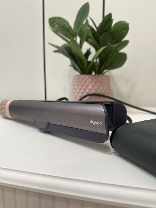 Dyson фен-выпрямитель