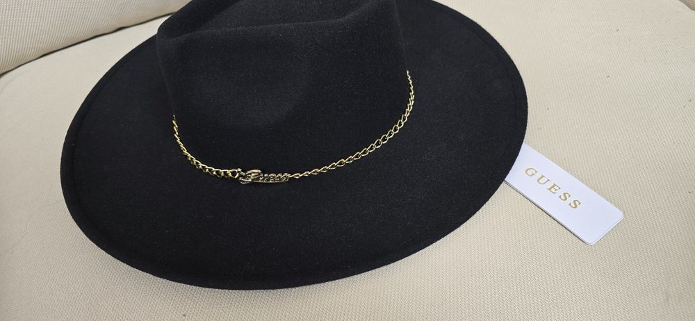 Оригинална Шапка Guess