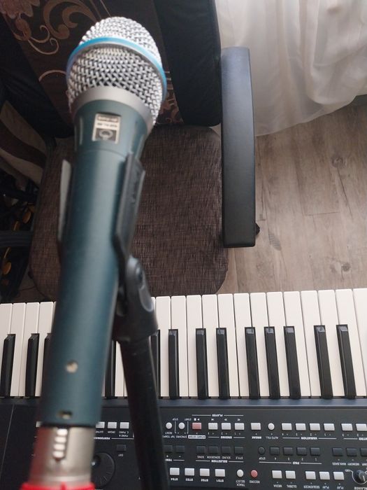 Microfon wireless behringer Ulm300 450 lei Shur beta87cu cablu 500 lei
